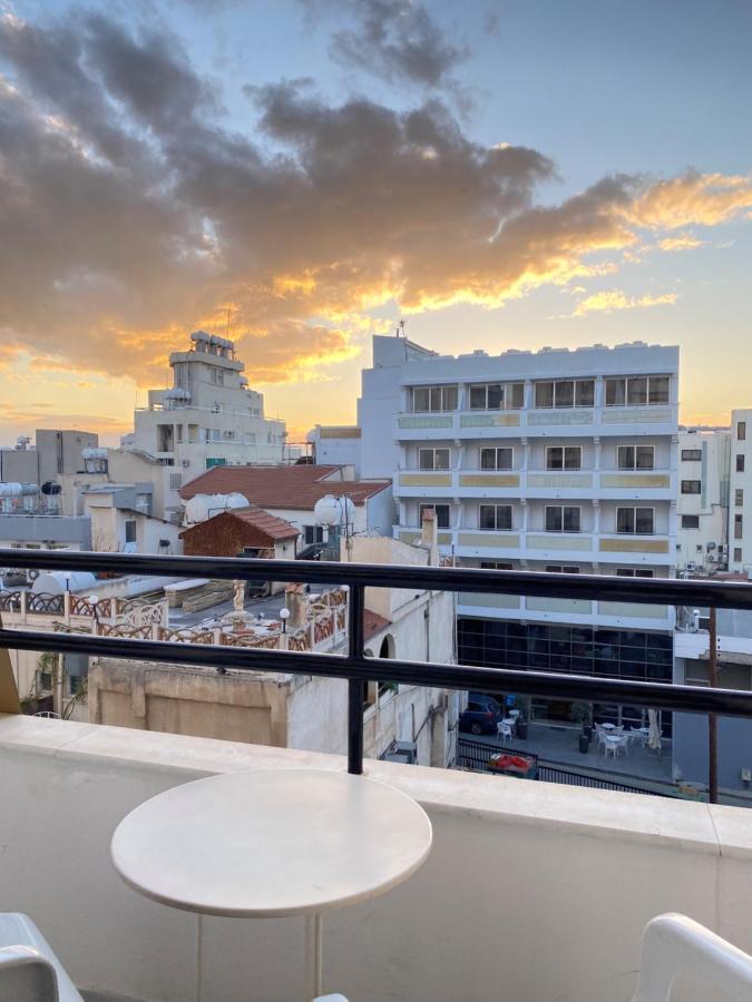Krasas Beach Apartments ลาร์นาคา ภายนอก รูปภาพ