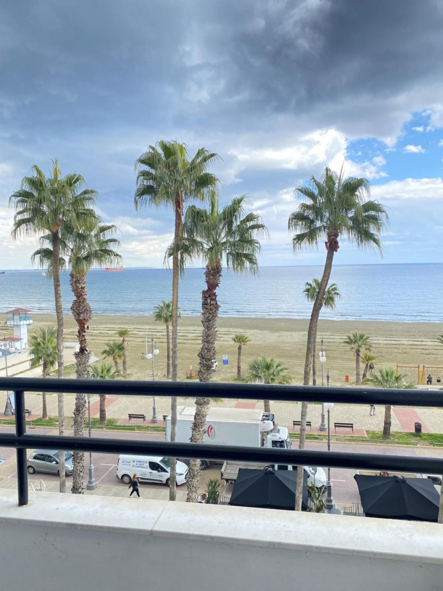 Krasas Beach Apartments ลาร์นาคา ห้อง รูปภาพ