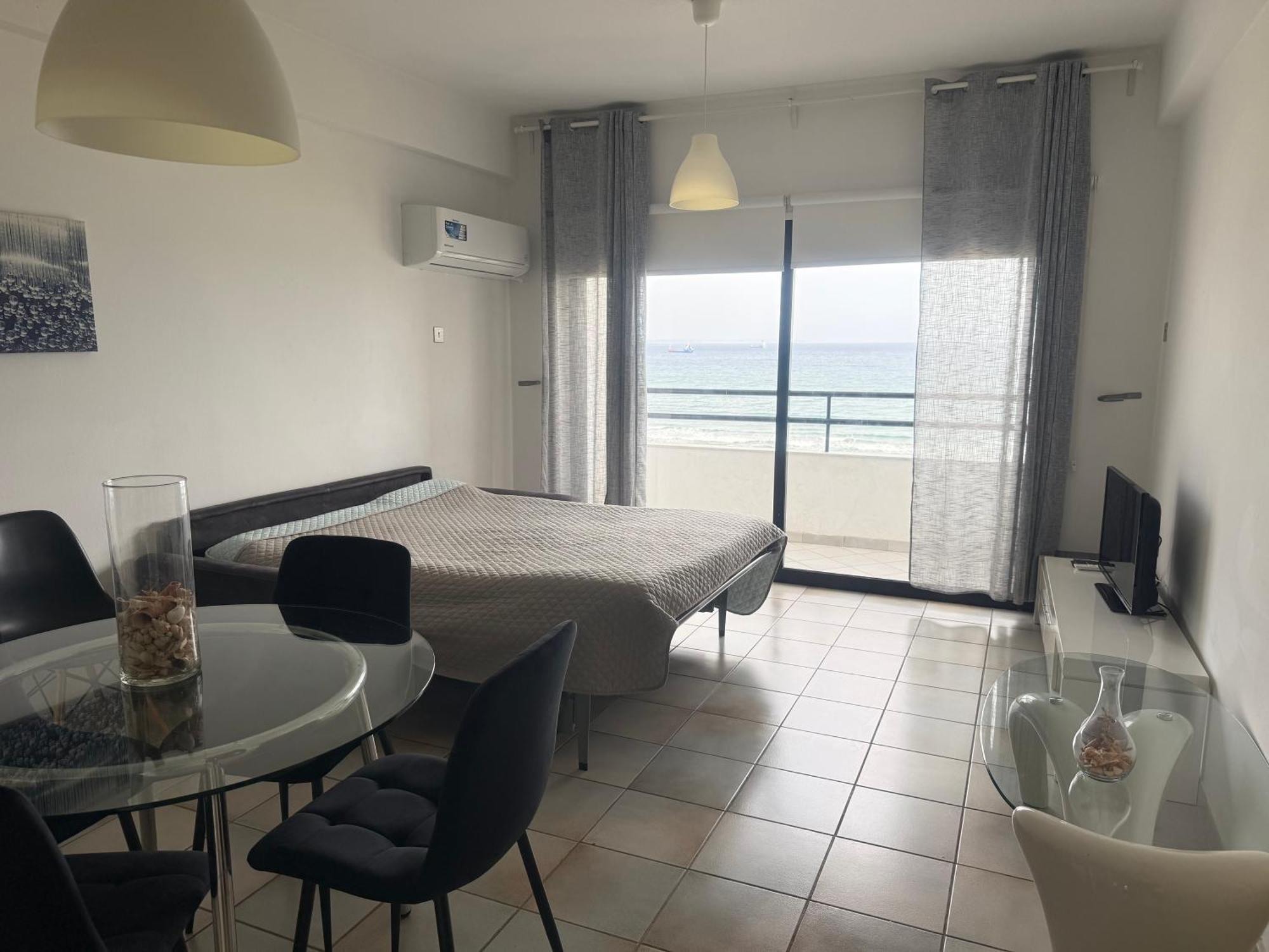 Krasas Beach Apartments ลาร์นาคา ภายนอก รูปภาพ