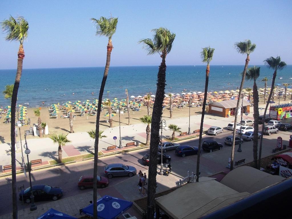 Krasas Beach Apartments ลาร์นาคา ห้อง รูปภาพ