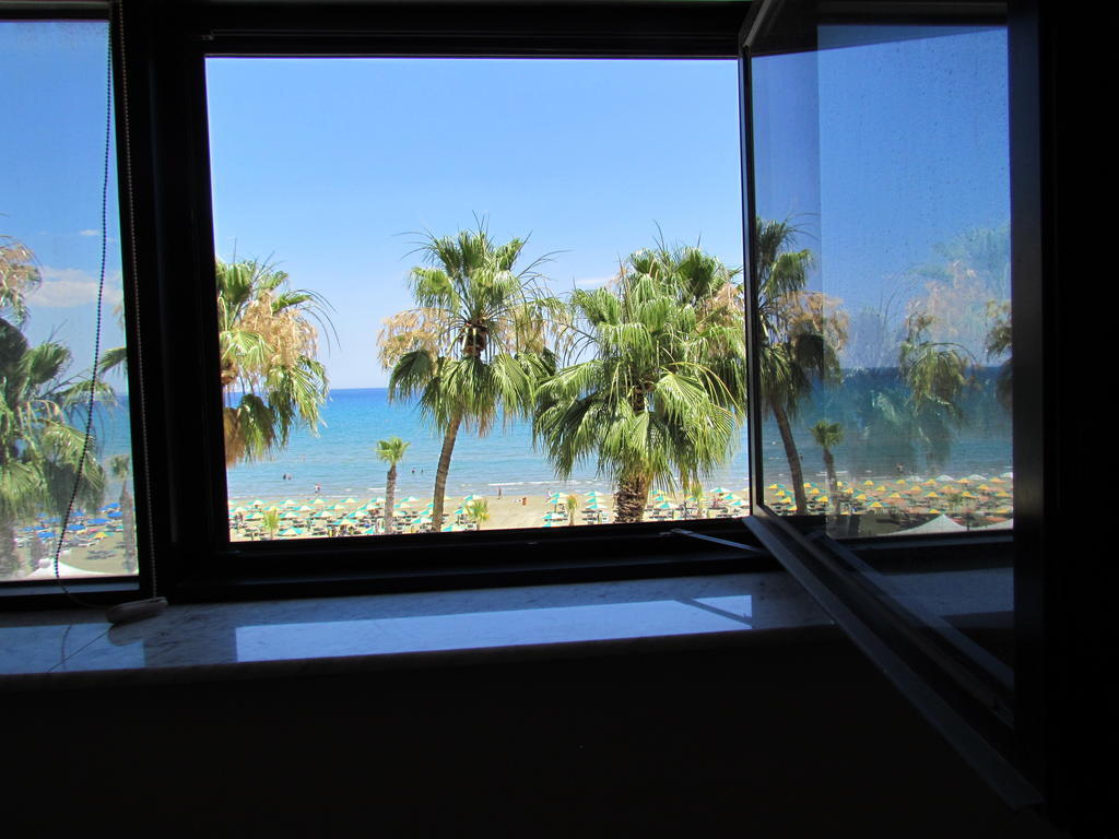 Krasas Beach Apartments ลาร์นาคา ภายนอก รูปภาพ