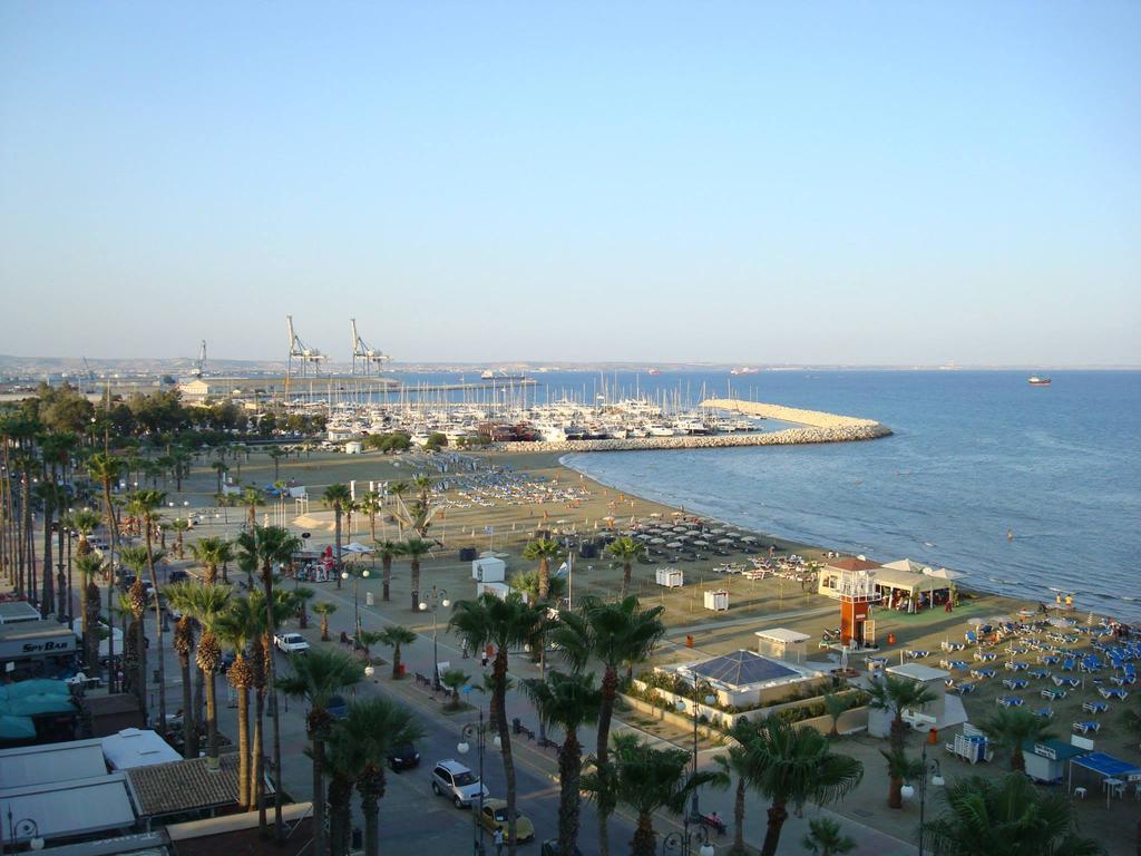 Krasas Beach Apartments ลาร์นาคา ห้อง รูปภาพ