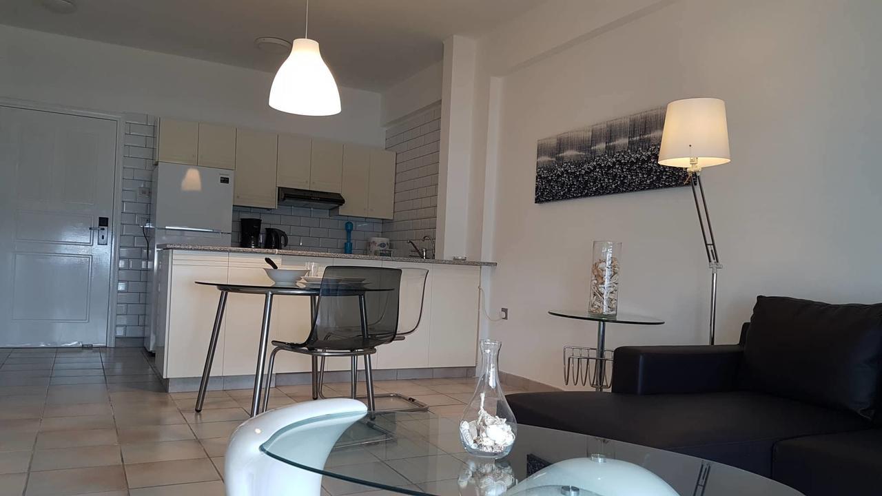 Krasas Beach Apartments ลาร์นาคา ภายนอก รูปภาพ